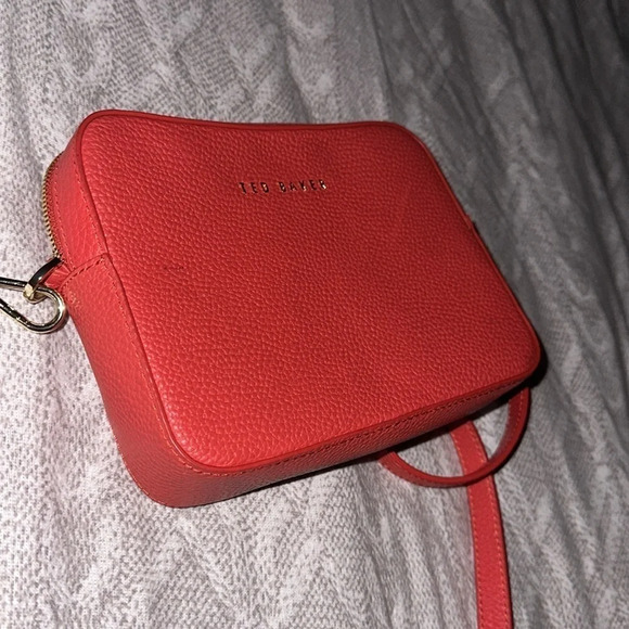 Ted Baker soft Grain  Leather soho disco camera crossbody bag - Picture 10 of 16